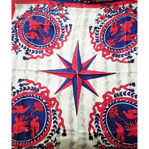 *RARE* 2016 Gucci L'Aveugle Monarchist Star Carillon Bloom Scarf - NWT!! - Picture 1 of 7